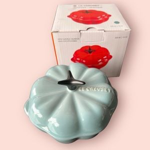 Le Creuset Stoneware Pumpkin Cocotte (Sea Salt)
